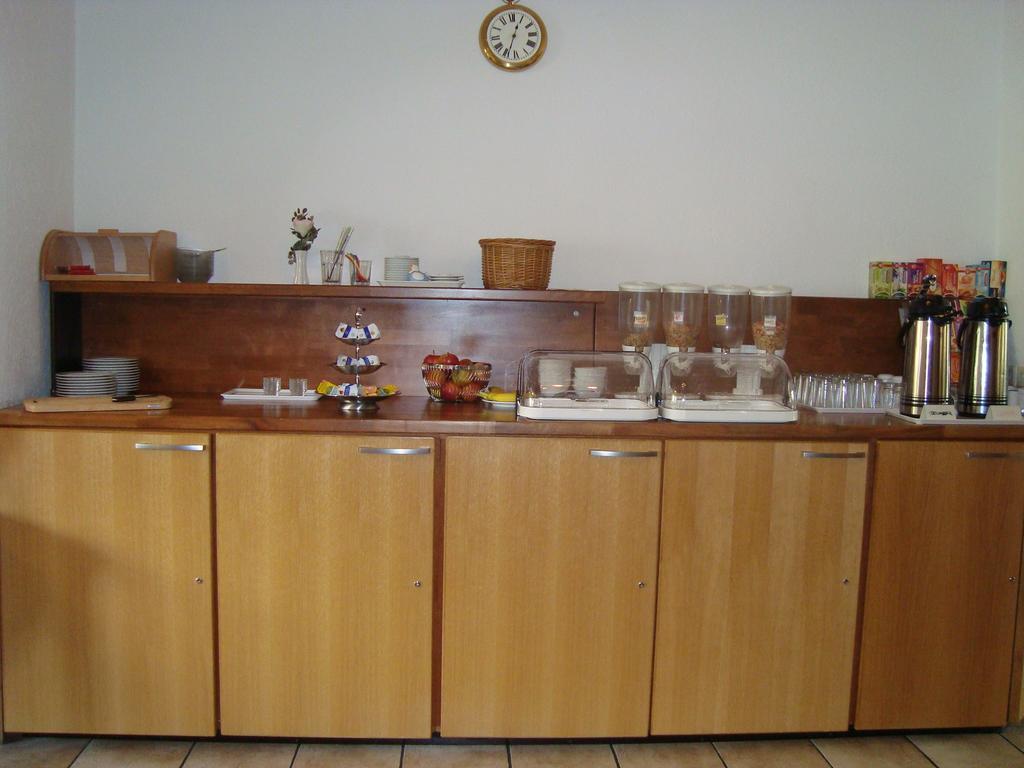 Hotel-Restaurant Handelshof Dortmund Bagian luar foto